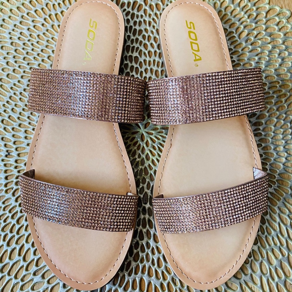 🔥FLASH SALE🔥 Rose Gold Rhinestone Slide Sandals - Picture 2 of 7